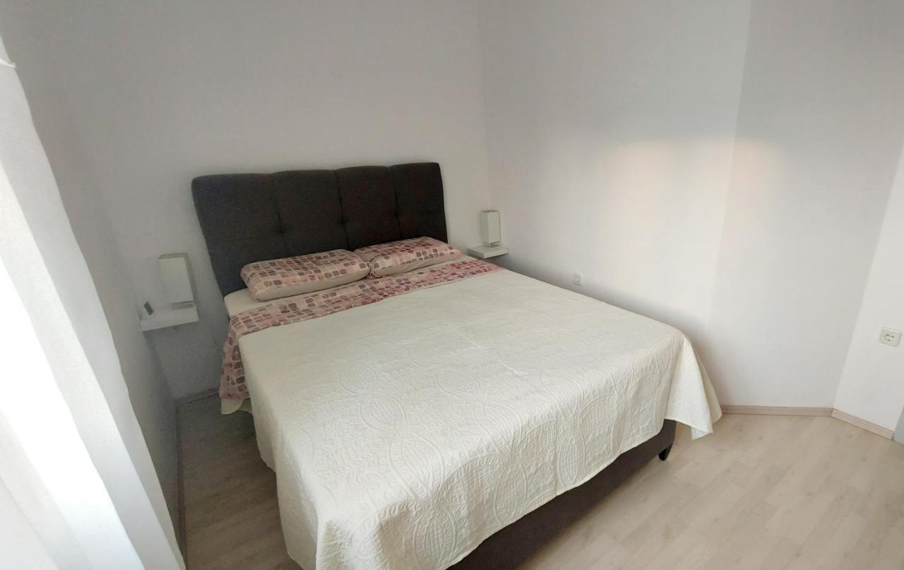Apartman Near Fazana-500 From The Sea Dış mekan fotoğraf